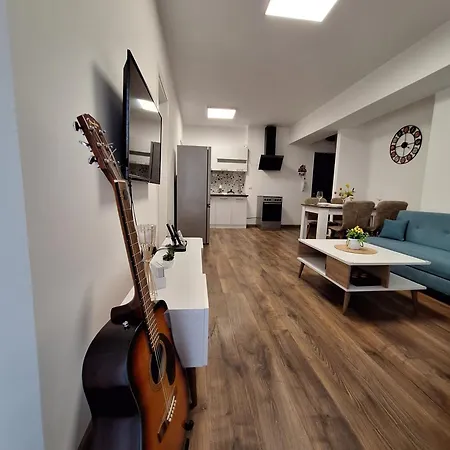 Urban Nest Modern Near Center Appartement Skopje