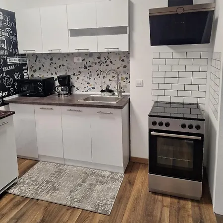 アパート Urban Nest Modern Near Center スコピエ