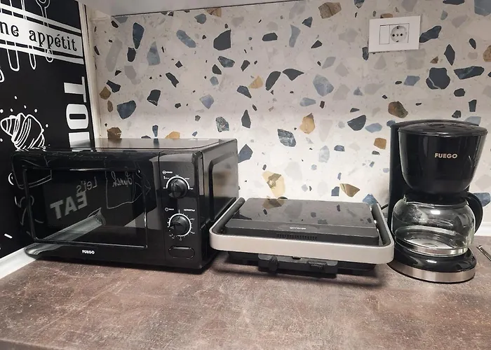 Urban Nest Modern Near Center *